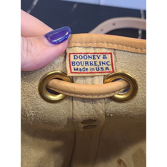 Dooney & Bourke Adjustable Mini Crossbody Bucket Bag Cream Pebbled Leather USA - Picture 10 of 16